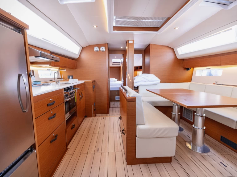 Noleggio Barca a vela con o senza skipper Jeanneau a Kaštel Gomilica