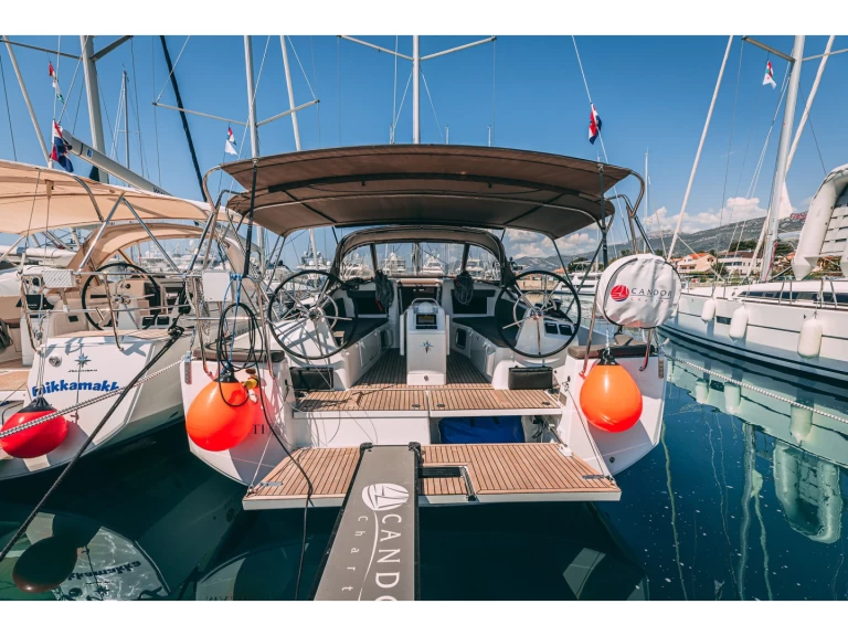 Noleggiare una Jeanneau Sun Odyssey 410 a Kaštel Gomilica