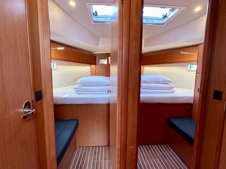 Bavaria Cruiser 46 da affittare a  Sukošan