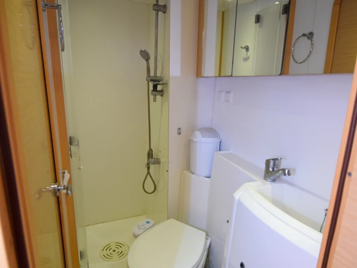 Noleggio Catamarano Lagoon con patente nautica