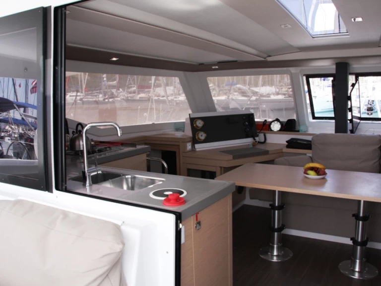 Fountaine Pajot Lucia 40 da affittare a  Marmaris