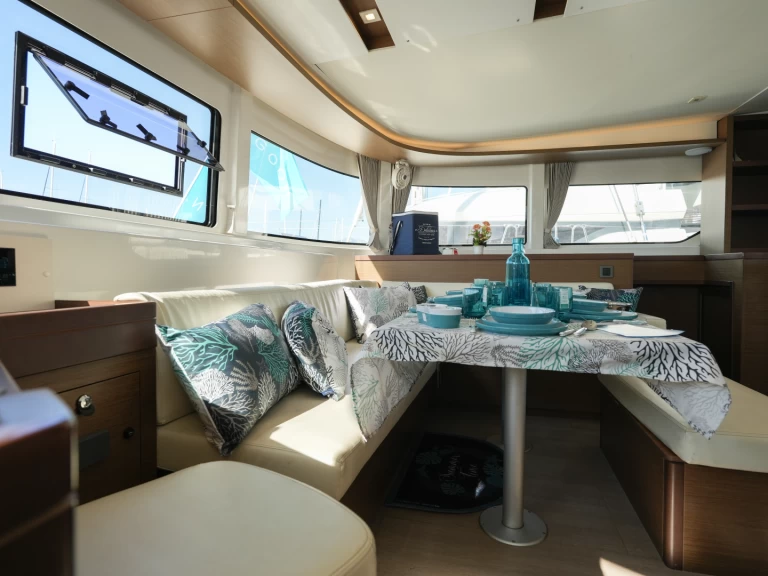 Noleggio barche Lagoon Lagoon 46 a Salerno su Samboat