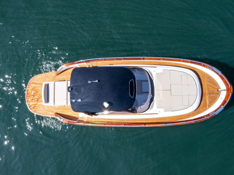 Noleggio Barca a motore con o senza skipper  a Novi