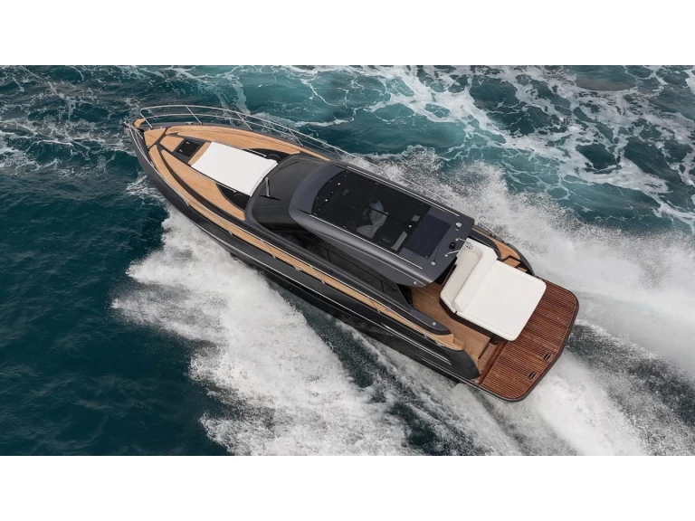 Barca a motore a noleggio a Sukošan al miglior prezzo