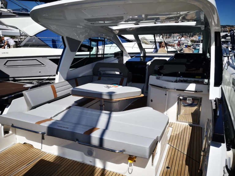 Noleggio Barca a motore Bénéteau con patente nautica