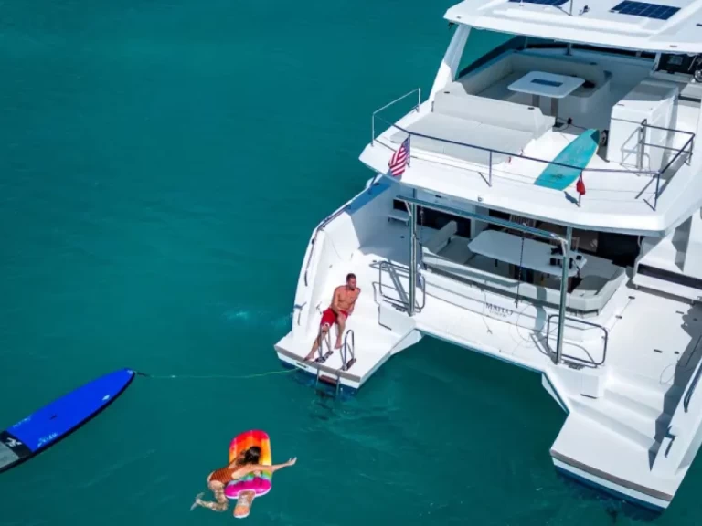 Noleggiare una Leopard Leopard 46 Powercat a Bossoglina