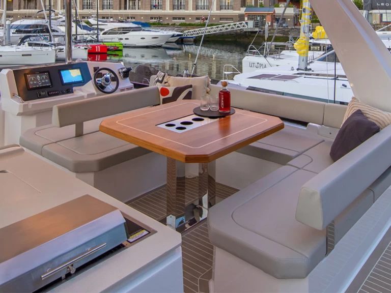 Noleggio Barca a motore Leopard con patente nautica