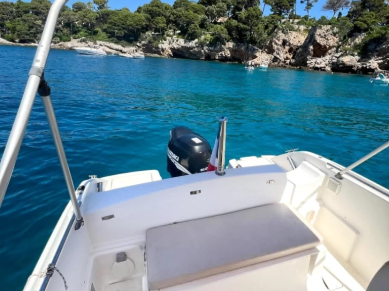 Noleggio barche Jeanneau Cap Camarat 635 Style a Golfe-Juan su Samboat