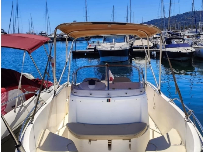 Noleggio barche Golfe-Juan economico Cap Camarat 635 Style