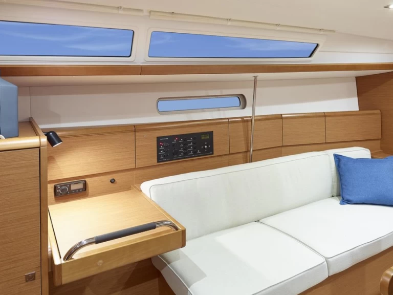 Noleggio Barca a vela a Bossoglina – Jeanneau Sun Odyssey 389