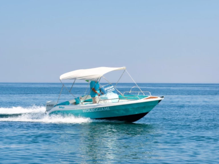 Noleggio barche  Motorboat 5.80 a Torre Canne su Samboat