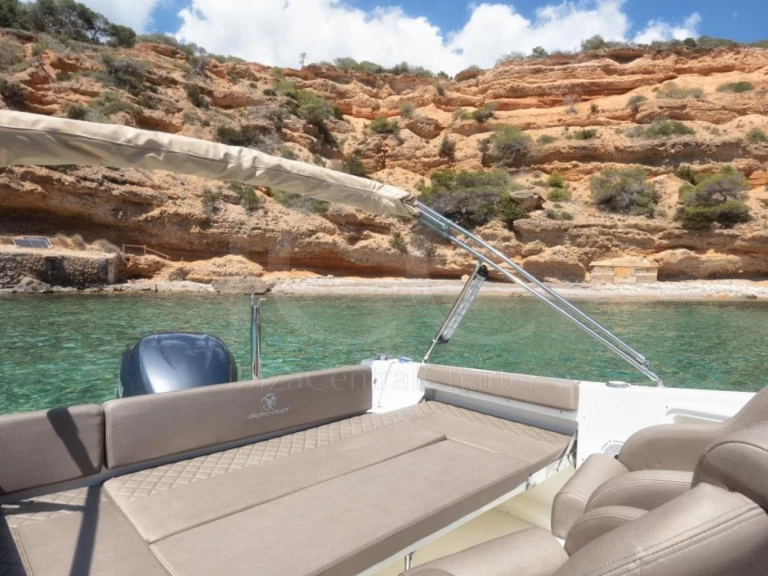 Noleggio barche Empuriabrava economico Pacific Craft 750 Open