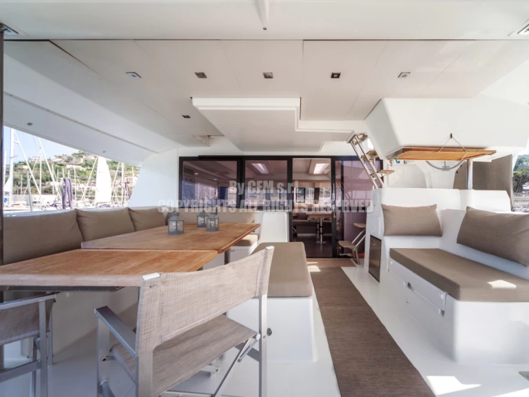 Noleggio barche Fountaine Pajot Saba 50 a Capo d'Orlando su Samboat