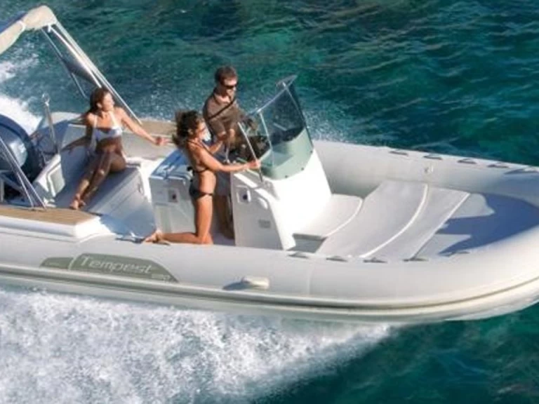 Gommone a noleggio a Empuriabrava al miglior prezzo