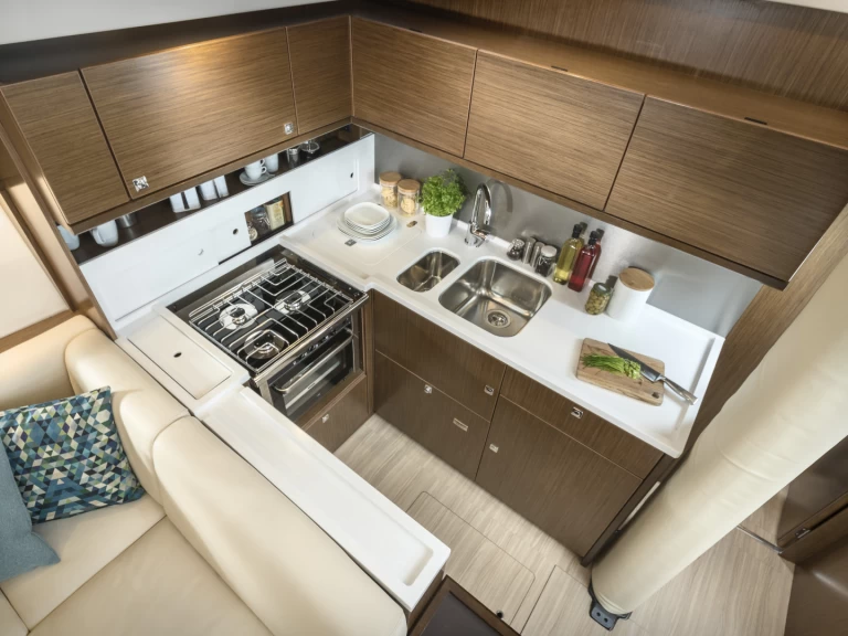 Noleggio a Lávrio – Bavaria Bavaria C57 Style su SamBoat