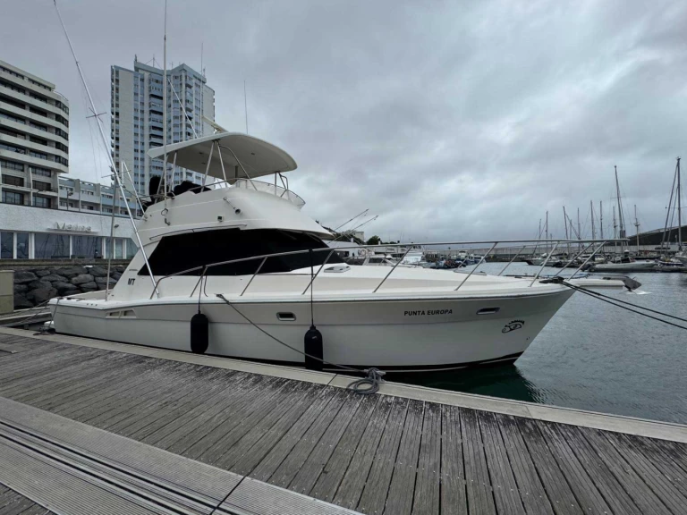 Noleggio barche Ponta Delgada (São Pedro) economico Riviera 39 Open Flybridge