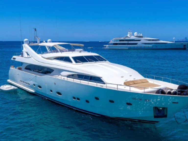 Noleggio barche Ferretti 112 a Ibiza Town su Samboat