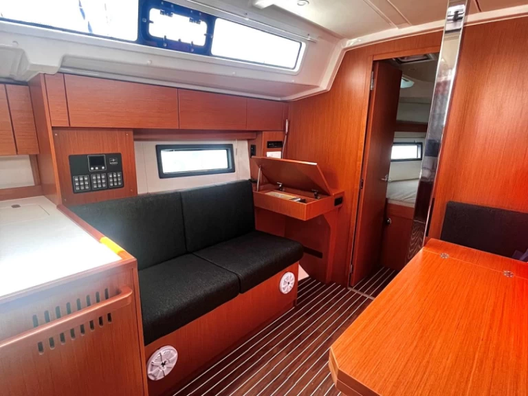 Noleggio Barca a vela Bavaria con patente nautica