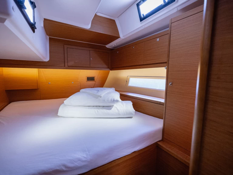 Noleggio Barca a vela a Kaštel Gomilica – Dufour Dufour 470 owner layout