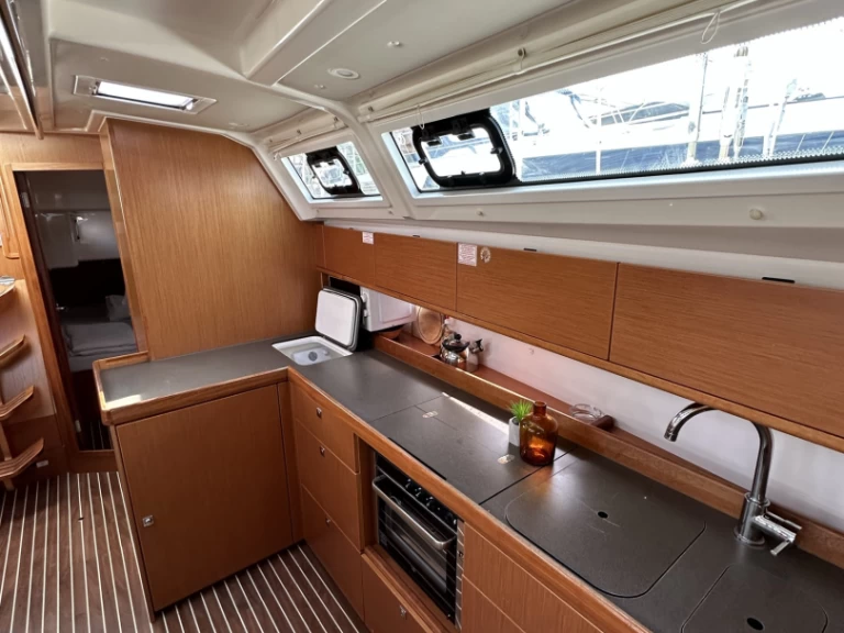 Noleggiare una Bavaria Cruiser 46 a Drage