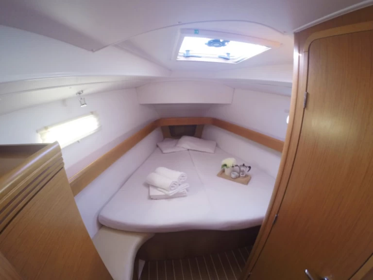 Noleggiare una Jeanneau Sun Odyssey 42 DS a Lefkáda
