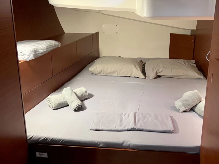 Noleggio barche Hanse Hanse 508 a Lávrio su Samboat