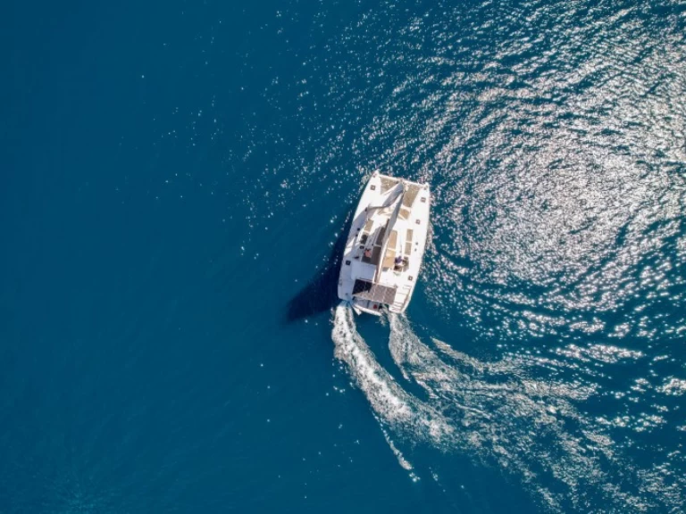 Noleggio Catamarano Lagoon con patente nautica