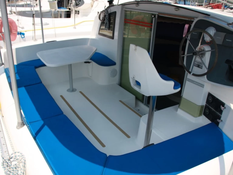 Noleggiare una Fountaine Pajot Athena 38 a Marmaris