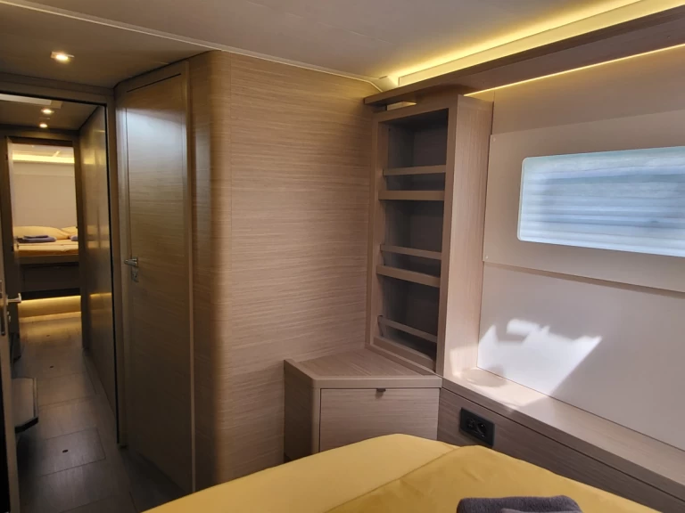 Noleggio Catamarano Lagoon con patente nautica