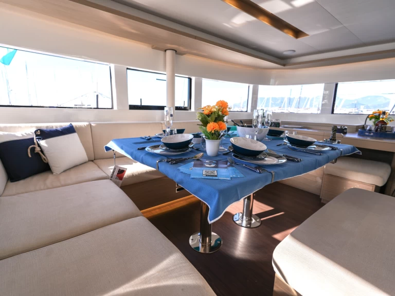 Noleggio Catamarano Lagoon con patente nautica