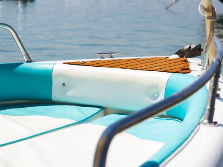 Noleggiare una  Motorboat 5.80 a Torre Canne