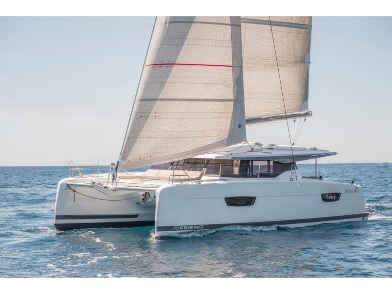 Catamarano a noleggio a Hyères al miglior prezzo
