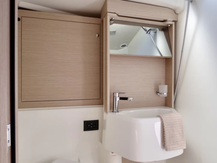 Noleggio barche Bénéteau Oceanis 51.1 a Cannigione su Samboat