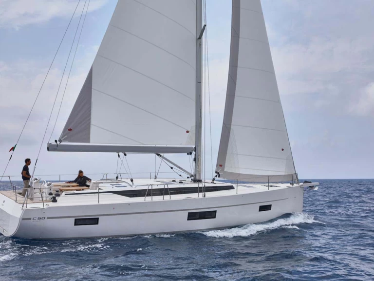 Noleggiare una Bavaria Bavaria C50 Holiday - 5 cab. a Golfo Aranci