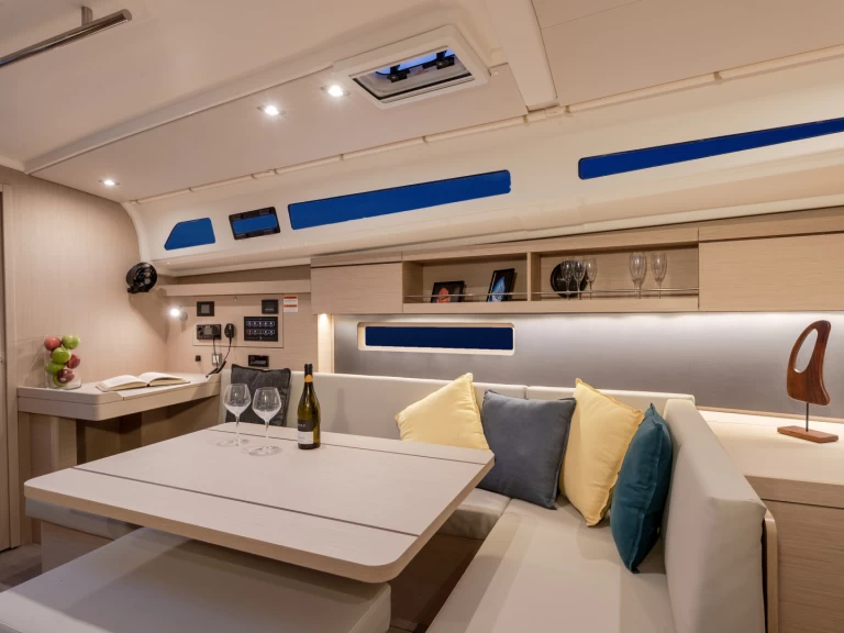 Noleggiare una Bénéteau Sunsail 42 a Marigot