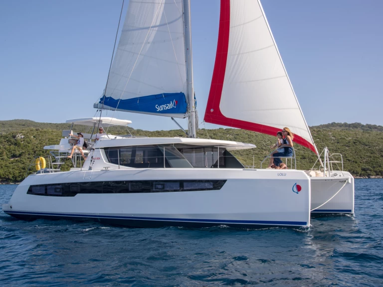 Noleggio Catamarano Leopard con patente nautica