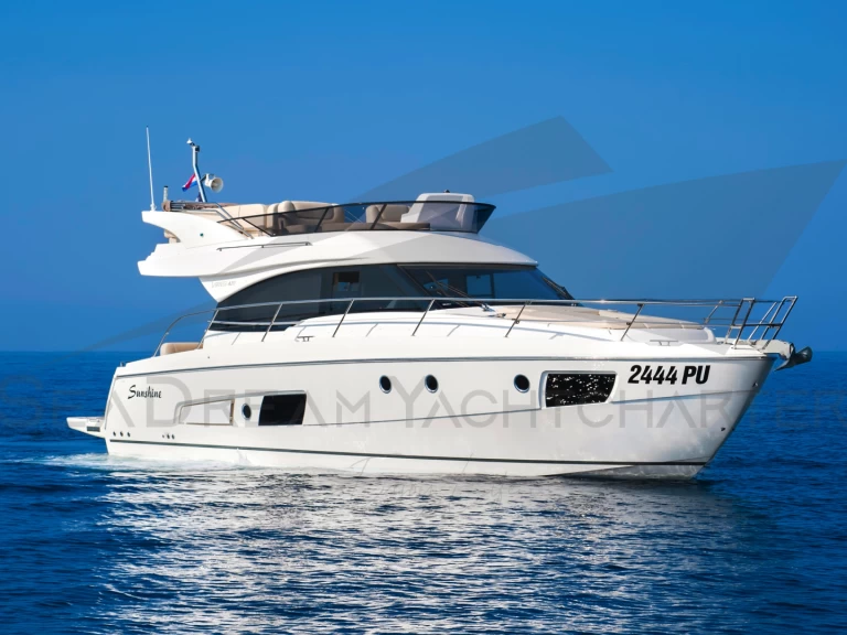 Noleggio Barca a motore Bavaria con patente nautica