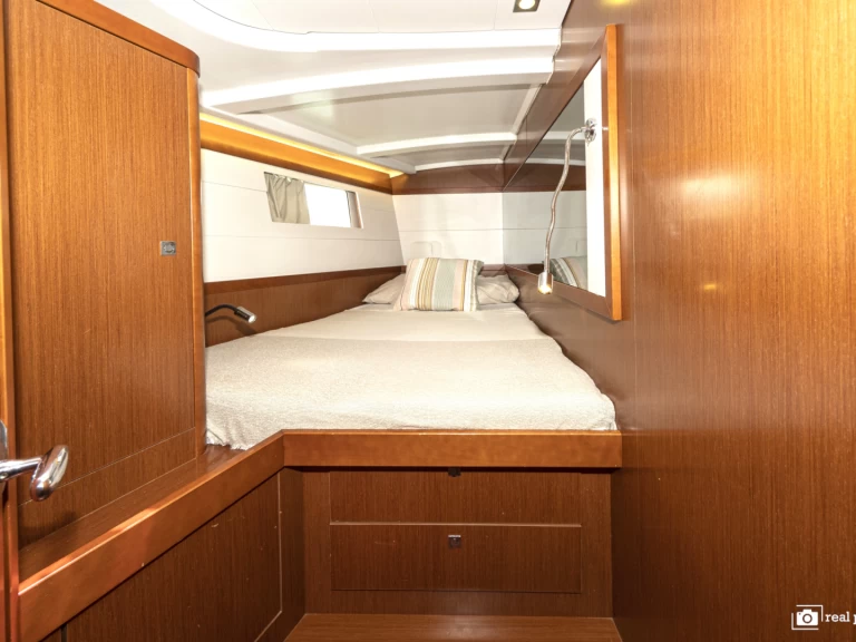 Bénéteau Oceanis 48 da affittare a  Puntone