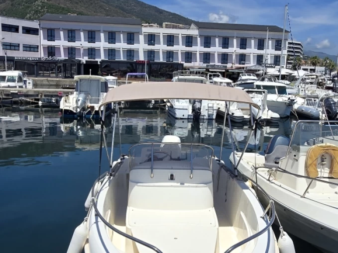 Noleggio Barca a motore a Bastia – Jeanneau Cap Camarat 515 Style