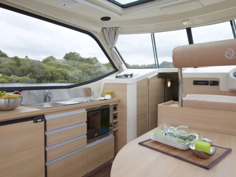 Noleggio Houseboat a Joigny – Sedan Primo