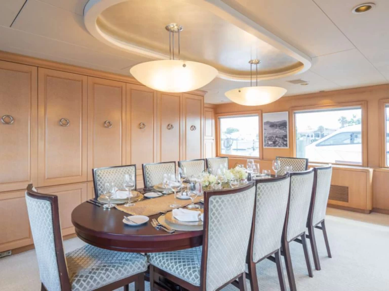 Noleggio Yacht di lusso Christensen con patente nautica