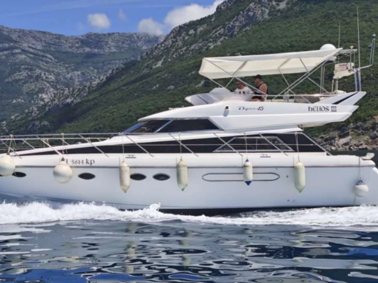 Noleggio Barca a motore Dyna con patente nautica