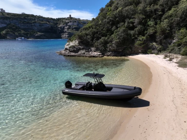 Noleggiare una Sea Water Phantom 260 a Bonifacio