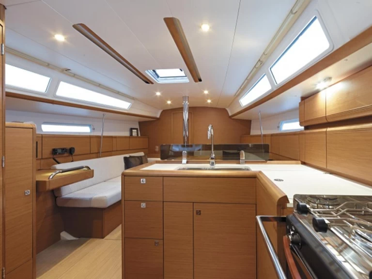 Jeanneau Sun Odyssey 389 da affittare a  Lefkáda