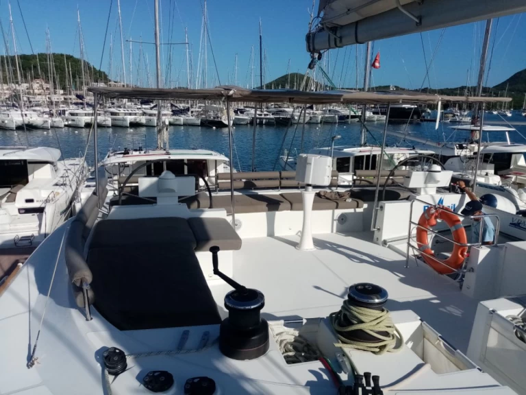 Noleggio barche Lagoon Lagoon 620 a Eden Island su Samboat