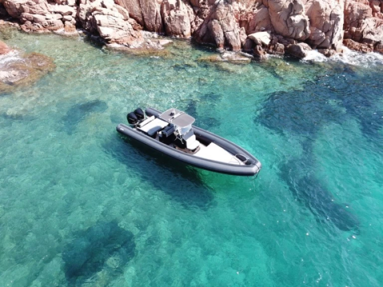 Noleggiare una Sea Water Phantom 300 a Bonifacio