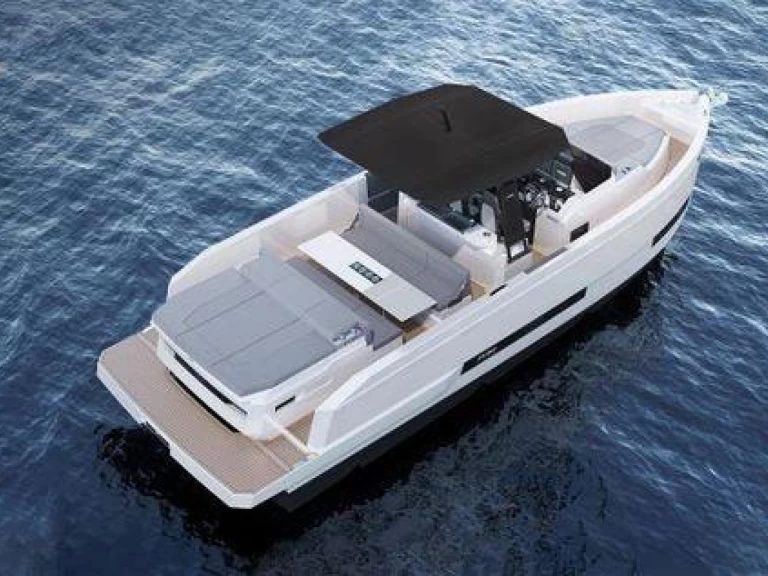 Noleggio Barca a motore D36 con patente nautica