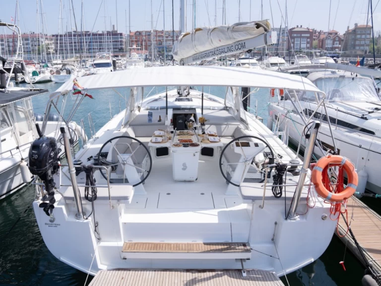 Bénéteau Oceanis 51.1 da affittare a  Getxo