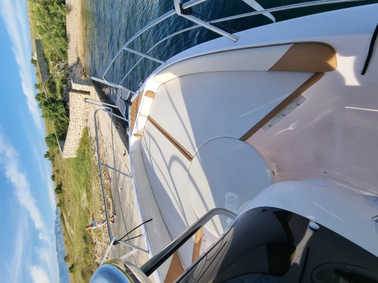 Noleggio a Nona – Bluline Bluline 21 Ft Open su SamBoat