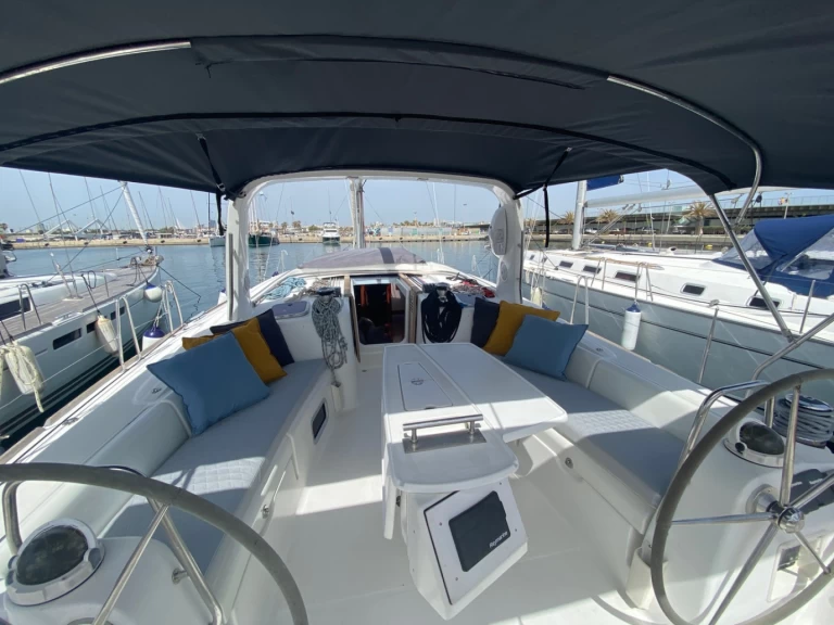 Bénéteau Oceanis 500 da affittare a  Sitges